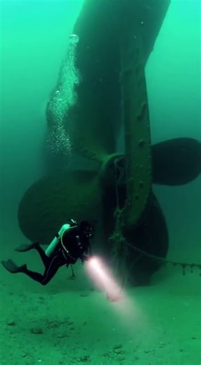 Journey to the Depths Discovering Hidden Shipwrecks & Ocean Mysteries (251)
