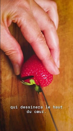 Découper des fraises en coeur