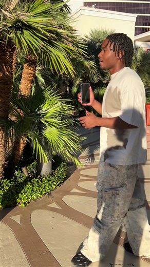 Testing Strangers' Diamonds: Funny Reactions Caught on Camera