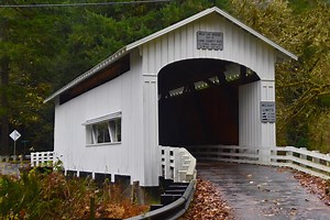 Lane County Oregon - Covered Bridges, Waterfalls & Wine
