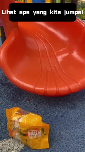 🍯 Mango lovers, drop a 🔥 if you’re obsessed with that juicy, sweet goodness! This fresh mango hits DIFFERENT—ripe, fragrant, and so succulent it drips down your wrist. Biting into it is like a tropical vacation for your taste buds 🌴 Perfect for smoothies, fruit bowls, or just eating straight up (no judgment, I’ve done it too!). Tag a friend who needs this mango fix ASAP—they’ll thank you later! #MangoMagic t #TropicalVibes #FruitLovers #SweetTooth#TikTokShopBlackFriday