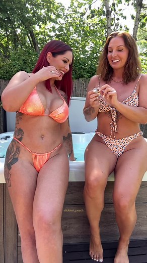 Comparing Sizes with a Friend | Body Positivity Chat
