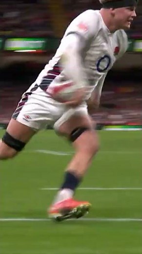 Henry Pollock with a try on his senior England debut 👏