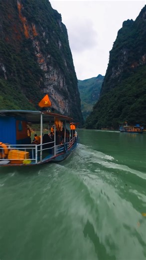 Dylan | FPV Drone Pilot on Instagram: "Ha Gaing Loop with @roadkingshagiang 🏍️ 📍Ha Giang, Vietnam #hagiangloop #vietnam #hagiang #fpv #drone"