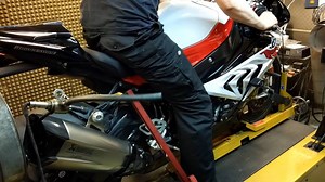 Sportsbike Of The Year 2018 is here! So here's our dyno run of BMW's 2018 S 1000 RR 'Sport' on the JHS Racing dyno to whet your appetite! Find out how it fared in our current SBOTY issue (341) - out right now! To find single print/digital copies, and subs details, head to fastbikesmag.com or classicmagazines.co.uk With: Bridgestone Moto R&G Rst-moto | Fast Bikes Magazine