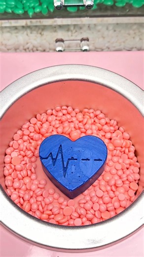 Satisfying Wax Melt 🩷💙🩷 #wax #waxing #asmr #satisfying #viral