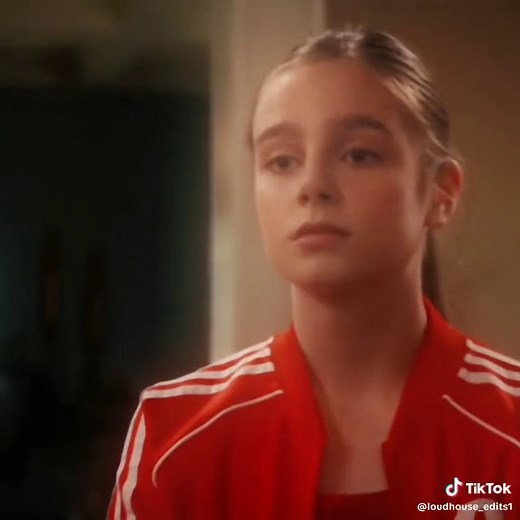 Lynn and Lori Hugging Moment | The Really Loud House