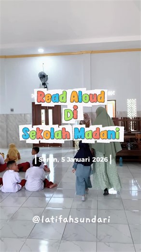 Latifah Sundari | Certified Read Aloud Trainer on Instagram: "📚✨ Read Aloud penuh cerita, tawa, dan imajinasi! Rekap kegiatan Read Aloud di Sekolah Madani Purbalingga—momen hangat saat anak-anak mendengarkan cerita, bertanya, dan belajar dengan penuh antusias 💛 Karena dari cerita sederhana, tumbuh rasa cinta membaca sejak dini 📖🌱 👉 Yuk, dukung gerakan literasi anak! Follow akun ini, like & share agar semakin banyak sekolah merasakan serunya Read Aloud. 📩 Tertarik kolaborasi Read Aloud di s