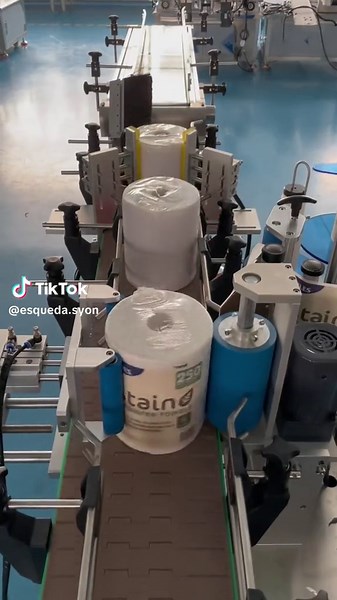 Paper roll labeling machine，Round bottle labeling machine#packagingmachine #labelingmachine