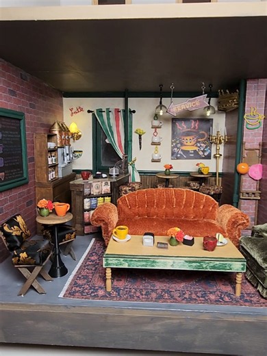 FRIENDS Dollhouse Episode 30: Recreate Central Perk