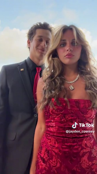 Prom Night Ideas for Couples in Paris