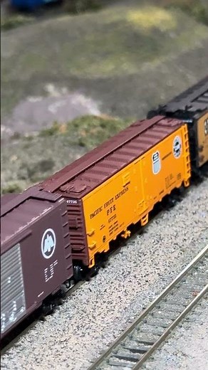 Monon Railroad N scale Model Trains 1:160 gauge Layout vintage railfan intermountain F unit caboose