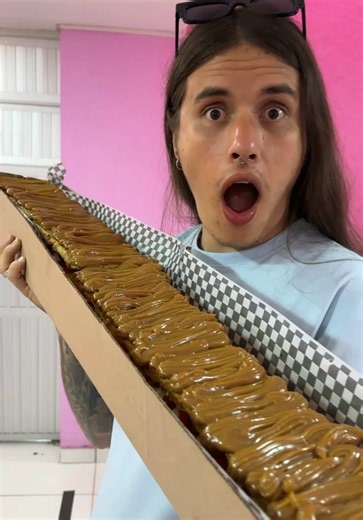 Bogotá tiene la milhoja más gigante que hemos probado 🤯 pesa más de 4kg #banago #bogota #bogotá #milhojas #comidagigante