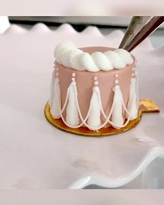 40K views · 172 reactions | How pretty is this mini cake by Finespun Cakes & Pastries? I'll be going live on Instagram with Alexandria on 10/22 at 12 pm EST! Stay tuned and leave any questions you would like to ask her about cakes below. Your question may just get answered live! | Pnina Tornai | Facebook