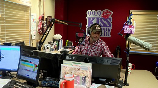 99.9 Kiss Country celebrates 30th anniversary