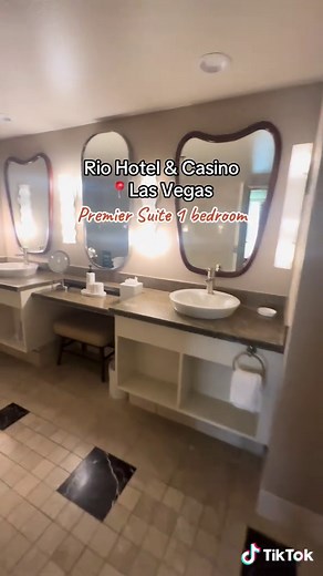 Full Tour of the 1 Bedroom Suite at Rio Hotel