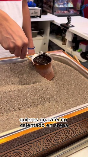 Café en Arena: Experiencia Única en la Colonia Roma