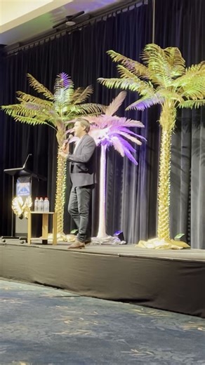 The words we choose to describe ourselves matter ⚡ What might feel like a flaw or a limitation can become a source of strength when we shift perspective. Embrace it, own it, and turn it into a superpower. #Motivation #Inspiration #PersonalGrowth #GrowthMindset #Resilience #SelfBelief | Seamus Evans | Facebook