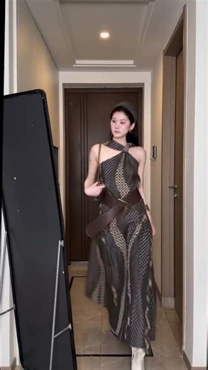 Outfit Runway at Home 👠 Multiple Fits Try-On Haul!