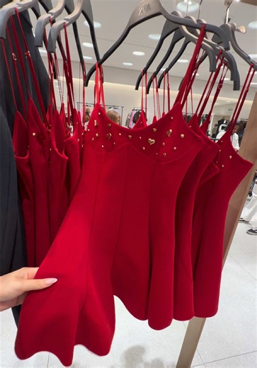 The Perfect Dress for Your Weekend Plans