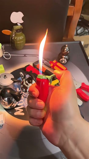 兄弟们都夸我是"古希腊掌管打火机的神"#创意打火机 #送男友的打火机推荐 #潮玩