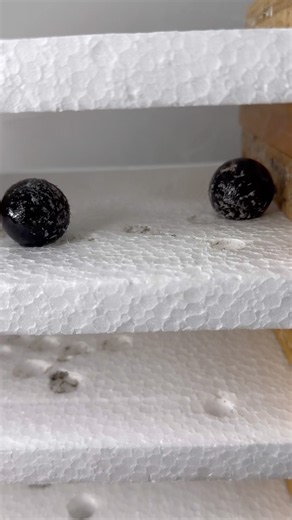 1832°F Hot Iron Ball falling on Thermocol 🔥#shorts #asmr #experiment