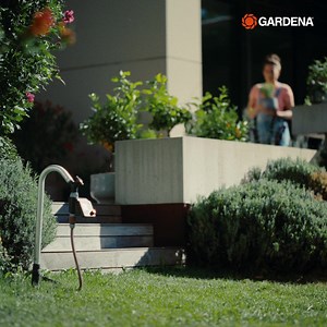 𝗖𝗮𝗿𝗶𝗻𝗴 𝗳𝗼𝗿 𝘆𝗼𝘂𝗿 𝗽𝗹𝗮𝗻𝘁𝘀 𝗮𝗻𝗱 𝗲𝘃𝗲𝗿𝘆 𝗽𝗿𝗲𝗰𝗶𝗼𝘂𝘀 𝗱𝗿𝗼𝗽💧 🛒:https://bit.ly/GardenaLazMDS Gardena Micro Drip System (MDS) is an entire system dedicated to the irrigation of potted plants, beds, hedges and plant rows that water with pinpoint accuracy. ⭐️ Provides watering care no matter what size or type of plants ⭐️ Water efficient irrigation - Save up to 70% of water ⭐️ Convenient and time-saving - Frees up your time for other tasks ⭐️Quick & Easy Installation | GA