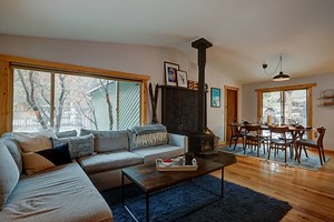 Bend Vacation Rental | Short Walk to Old Mill, River & Trails!,Outdoor Fire Pit, Quiet Neighborhood, New Furniture & Carpet | Century West | Home Rental