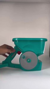3 Litre Hand Held Garden Lawn Fertilizer Spreader Seeder