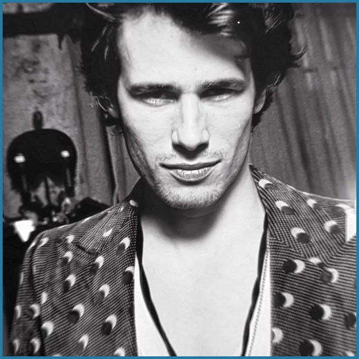 #jeffbuckley I don’t know 🎵: Undone - The Sweater Song by Weezer CC: sweetlydevoted Total edit time: 34:31 App used: Alight Motion 1:1 1080p (FHD) 20FPS #fyp #jeffbuckleyedit #weezer Jeff Buckley edit Jeff Buckley Edit audio Edit Music Song Transition edit Weezer