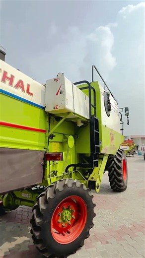 Globally Most Selling Indian Combine Harvester- Vishal 435 Combine 4X4