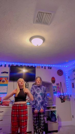 Magical Sleepover Dance with 2 Genies in a Bottle