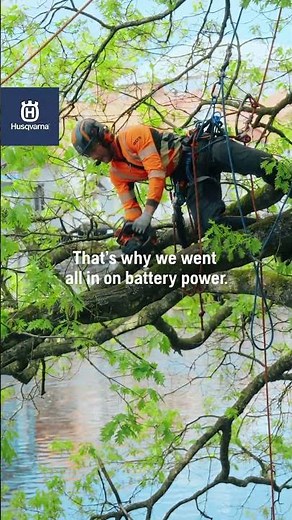 Why Pros Are Switching to Husqvarna Battery Chainsaws!