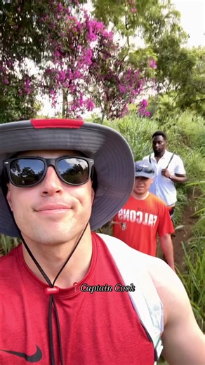 Exploring Captain Cook Monument Trail in Hawaii