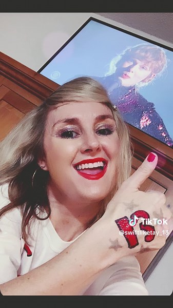 Taylor Swift's Memorable Performance of 'Betty' at ACM Awards