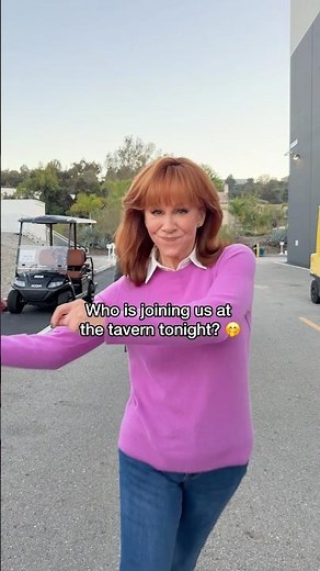 Look who's stopping by #HappysPlace tonight! 🍻 Don’t miss the 1-hour season finale at 8/7 on ‪@NBC‬!