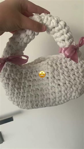 Per info e se volete tutorial (vendo anche) chiedete nei commenti #borsa #clutch #uncinetto