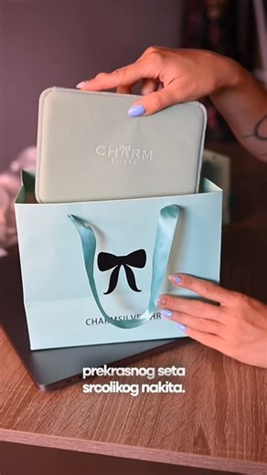 72 reactions | Voliš li ti nakit sa simbolom srca? Provjeri Charm Silver ponudu srebrnog nakita i pronađi poklon za sebe ili za voljenu osobu! 勺 #charmsilver #srebrninakit #gift | Charm Silver | Facebook