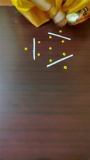 3 Dots #SmallKolam #dailyrangoli #trendingrangolishorts #muggulu🩷mywings