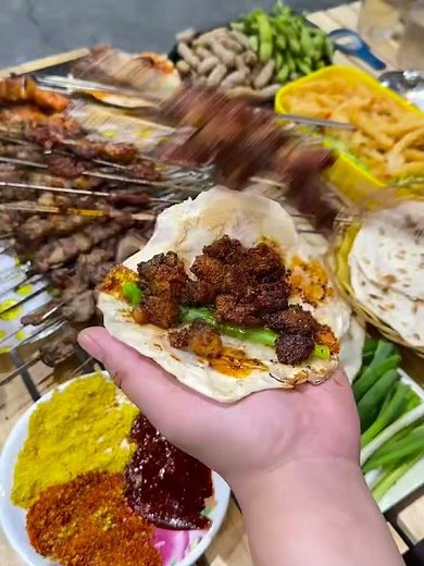 This is Zibo's irresistible BBQ magic that calls your name! Source: Doujiaogege