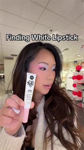 Kim Chi Chic White Concealer for Lip Combo