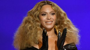 Beyoncé Releases New Single “Break My Soul” Early | THR News