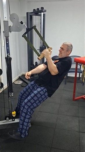 Make sure to not push or pull your body up, let your fingers do that.