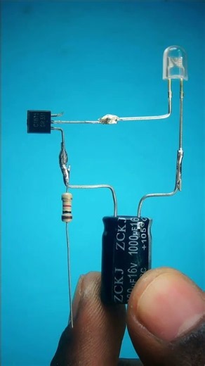 LED Blinking Circuit | Flashing Light pattern #electronics
