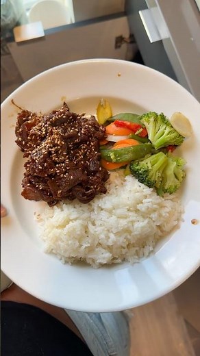 30 min beef Bulgogi bowls + coconut rice & frozen veg! #dinnerideas #dinner #beef #bulgogi