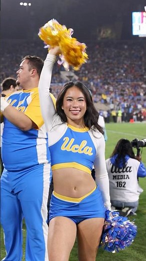 UCLA game days 🤩#cheer #ucla #football #cheerleader #uclafootball