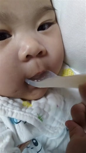 o2z的第一口米粉，这是什么东西，和平时的不一样？！