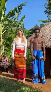 Who saw the giant?😳 #dancingvideos #reactionvideo #traveltheworld #couple #FacebookPage #facebookviral #isabella #trendingreel #isabellafro | Isabell.afro