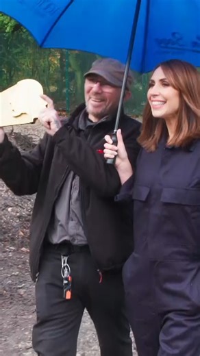 42K views · 296 reactions | For this year’s The Pearson National Teaching Awards, we celebrate an 'Unsung Hero' - someone who goes above and beyond to make their school special  We sent Alex Jones to deliver the good news to winner, Greg Smalley  Watch the full surprise on the 28th of November episode of #TheOneShow on BBC iPlayer #TeachingHeroes | The One Show | Facebook