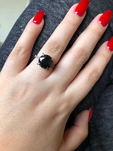 Bride-to-be roasted over her black Sex and the City-inspired engagement ring